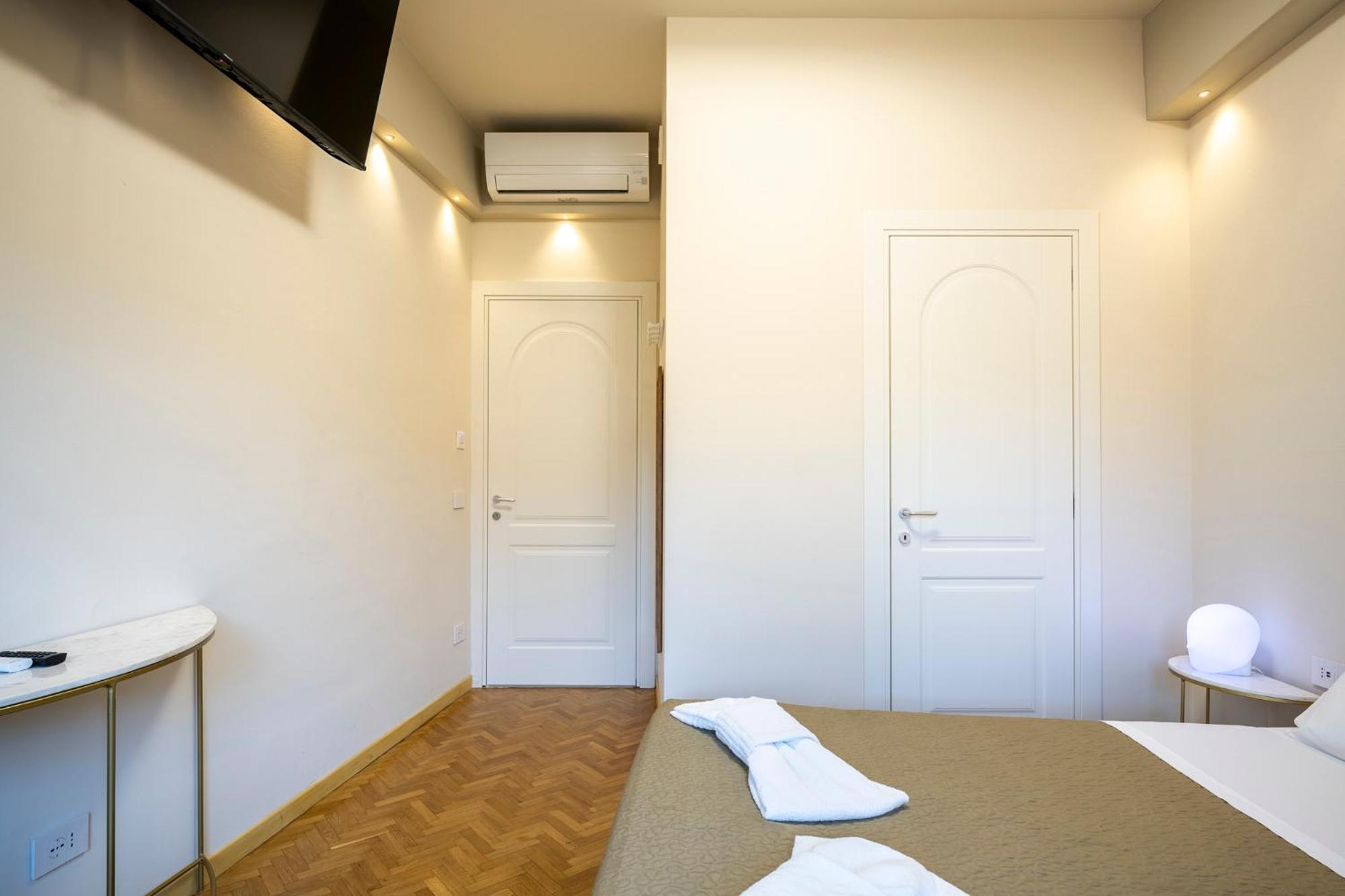 Duomo - Camere Matrimoniali Con Bagno Privato フィレンツェ エクステリア 写真