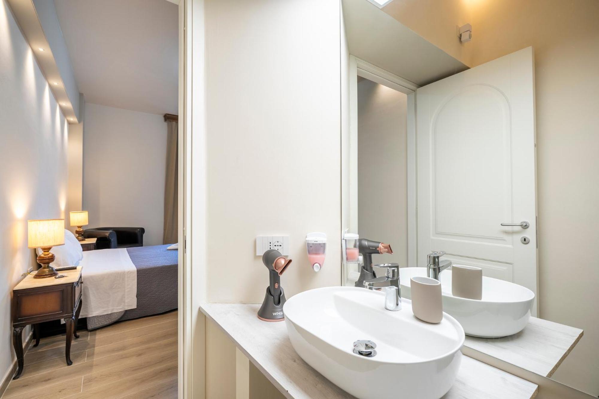 Duomo - Camere Matrimoniali Con Bagno Privato フィレンツェ エクステリア 写真