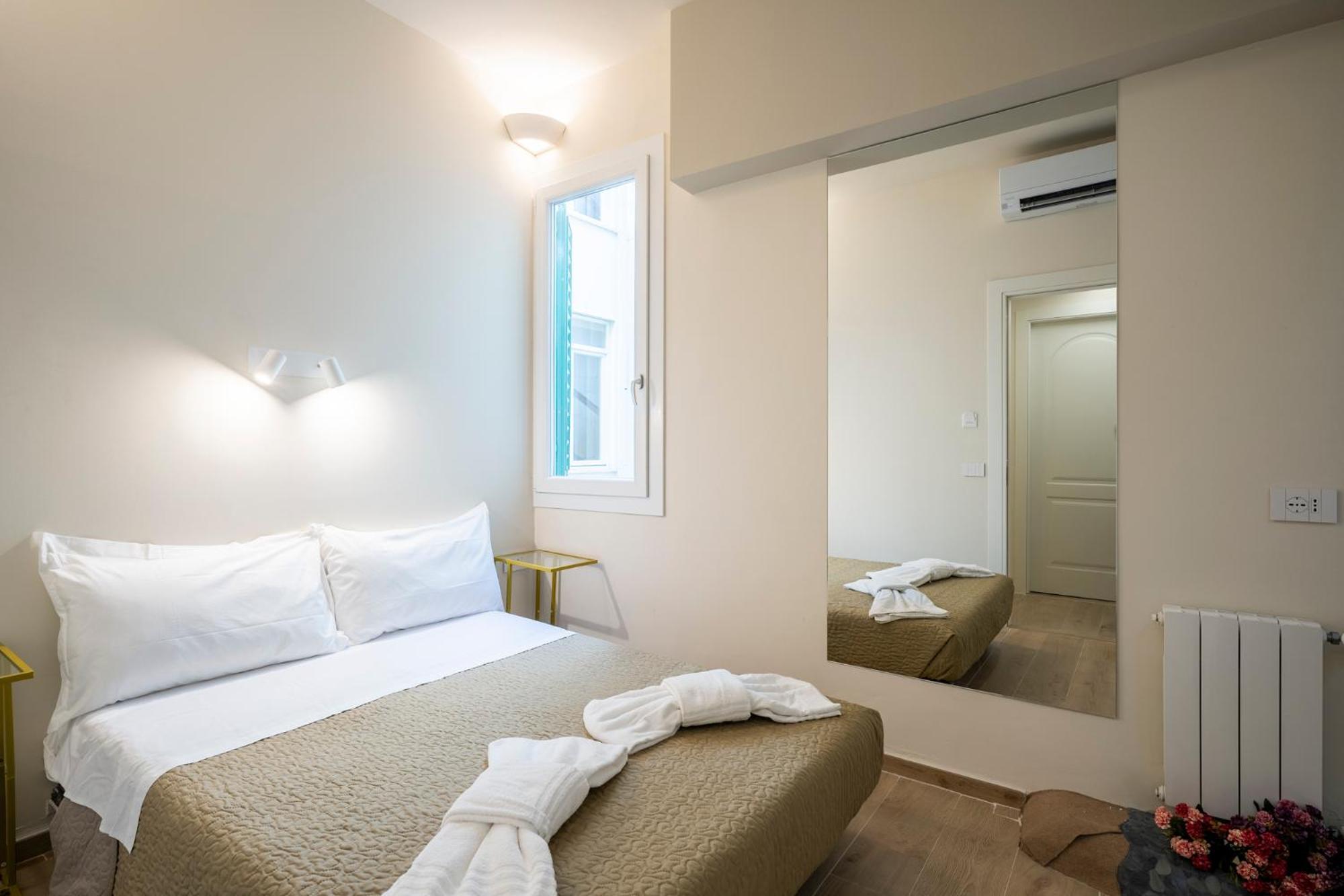 Duomo - Camere Matrimoniali Con Bagno Privato フィレンツェ エクステリア 写真