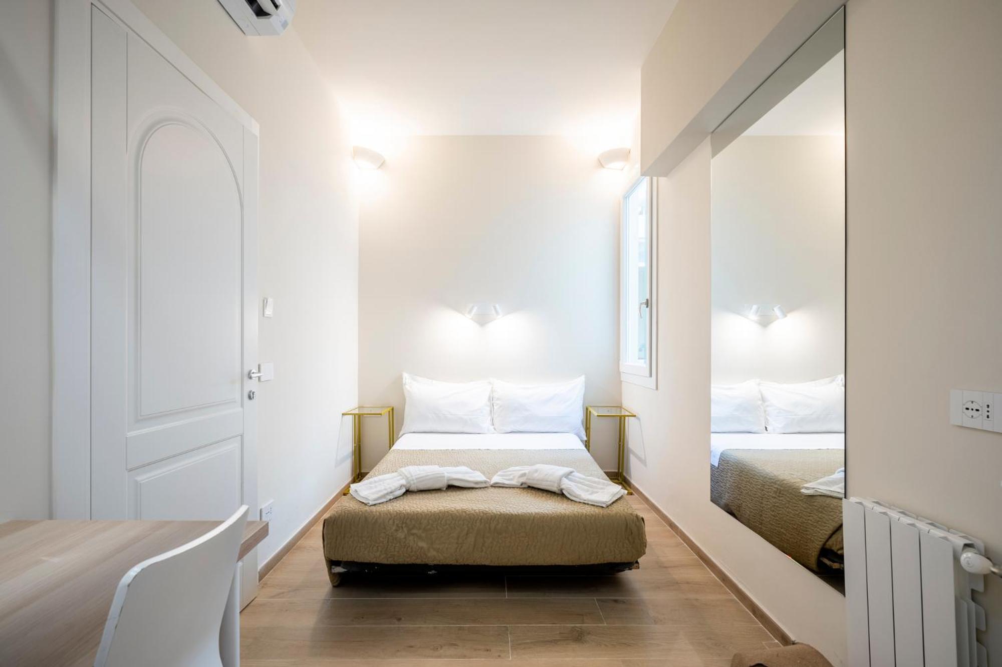 Duomo - Camere Matrimoniali Con Bagno Privato フィレンツェ エクステリア 写真